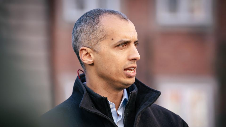 Udlændinge- og integrationsminister Mattias Tesfaye (S) har truffet beslutning om, at ukrainere kan blive en del af arbejdsmarkedet, så snart de har søgt om opholdstilladelse(Arkivfoto). <i>Emil Helms/Ritzau Scanpix</i>