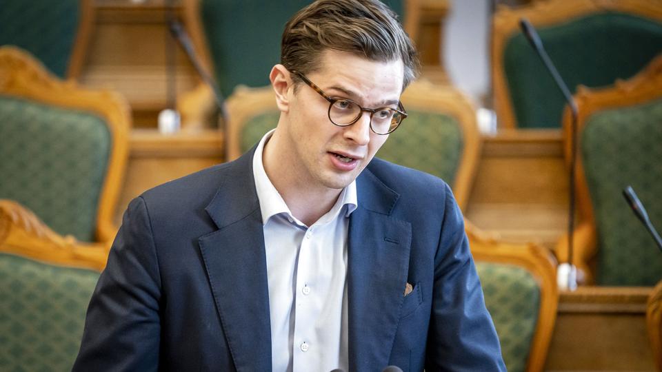 Partileder Alex Vanopslagh (LA) ønsker en kommission til at undersøge regeringens rolle i sigtelsen af tidligere forsvarsminister Claus Hjort Frederiksen (V). (Arkivfoto). <i>Mads Claus Rasmussen/Ritzau Scanpix</i>