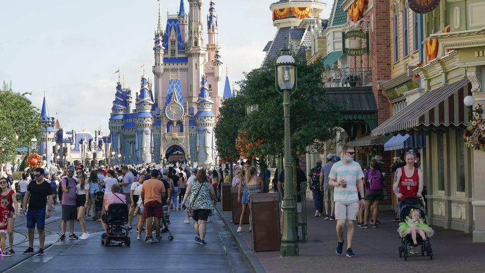 Særstatus betyder reelt set, at Disney selv kan bestemme over sine 120 kvadratkilometer i Orlando, som består af flere temaparker, vandparker, hoteller, restauranter og meget mere. (Arkivfoto). <i>John Raoux/Ritzau Scanpix</i>