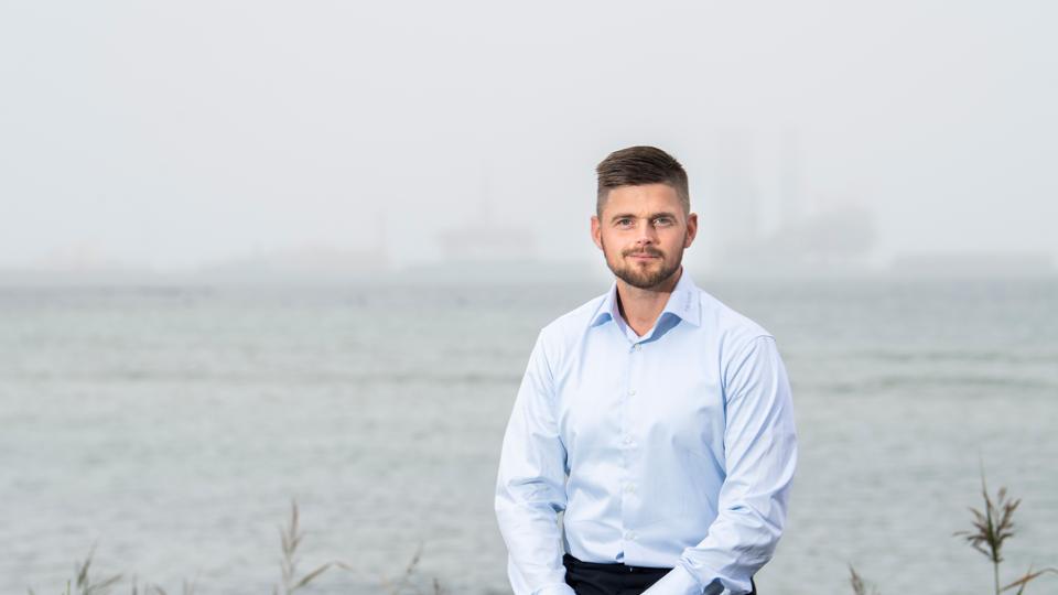 Direktør hos Trigon i Frederikshavn, Mikkel Mørk Westergaard, synes, at potentialet i et nyt feriecenter i Skagen er kæmpestort. Og han glæder sig over at Trigon A/S får lov at stå for opførelsen. <i>Arkivfoto: Claus Søndberg</i>