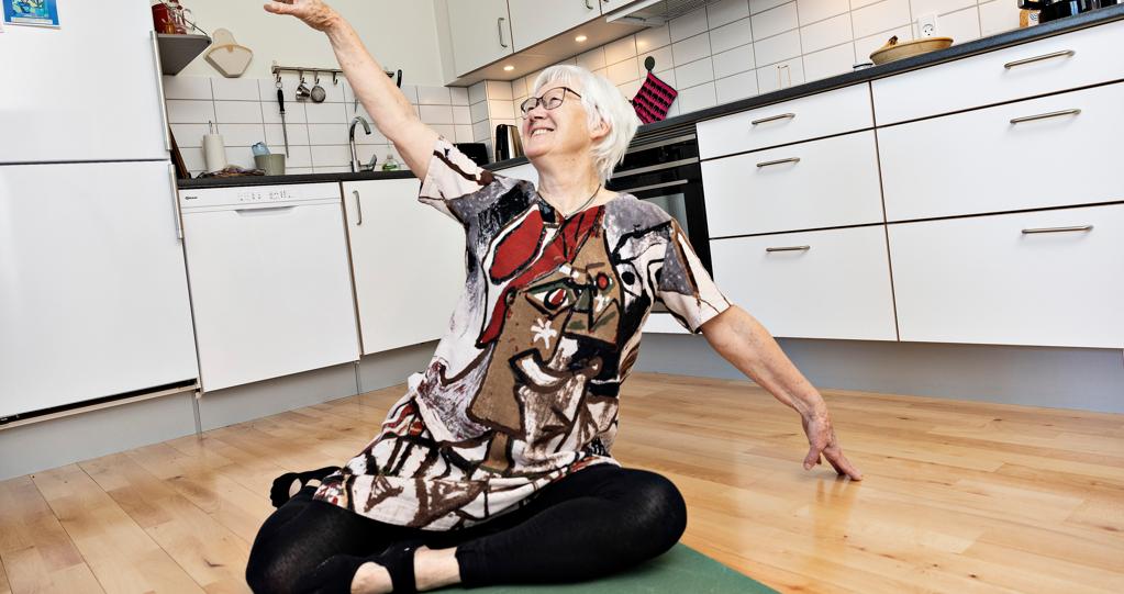 Efter 65 år som gymnastikinstruktør Birgit stadig på gulvet, når er til stævne | Nordjyske.dk