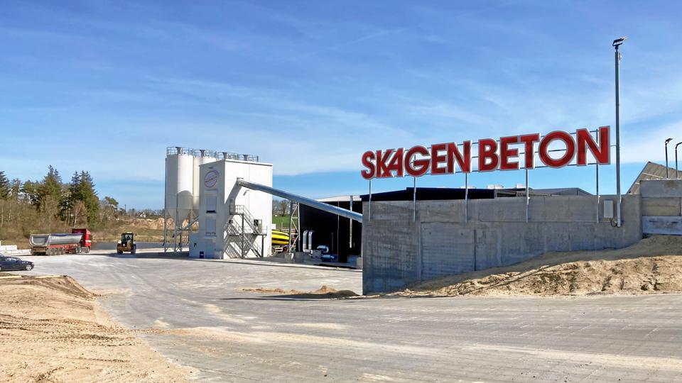Anlægget er placeret på den 15.000 kvadratmeter store grund i Posborgparken ud til E45 og er nu taget i brug. <i>pr-foto</i>