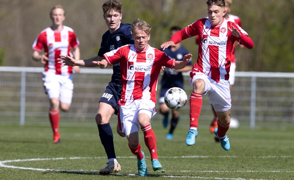Både og AaB og Hobro scorer fine karakterer i DBU's seneste licensuddeling på talentfronten. <i>Arkivfoto: Claus Søndberg</i>