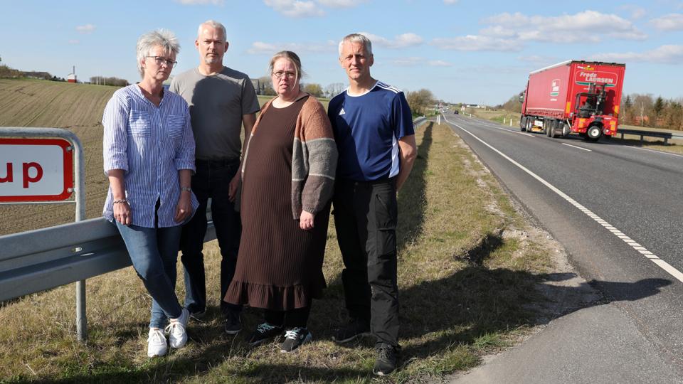 Naboer til et kommende biogasanlæg i Hobro er rystede over at erfare, at der er ambitioner om at udvide projektet med power-to-x og vindmøller. Anna Maria Dahlgaard, Charlotte Larsen, Lars Lassen og Lars Bøgh Pedersen. <i>Arkivfoto: Bente Poder</i>