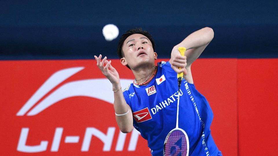 Kento Momota blev efter flere år som verdensetter overhalet af Viktor Axelsen i 2021. <i>Ted Aljibe/Ritzau Scanpix</i>