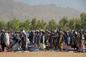 Afghanistans Taliban-leder viser sig for anden gang på seks år