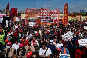 Mange anholdt under 1. maj-demonstration i Istanbul