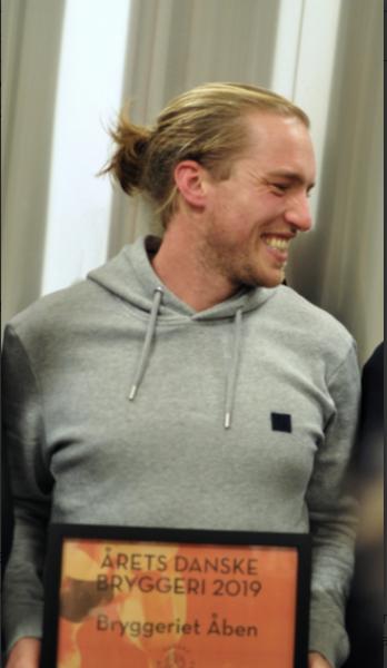 - Heldigvis er vores nye investor en person, der har fulgt os fra starten, siger Åben-stifter Philip Hulgaard. - Heldigvis er vores nye investor en person, der har fulgt os fra starten, siger Åben-stifter Philip Hulgaard.