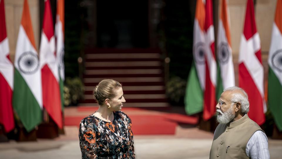 Statsminister Mette Frederiksen (S) under møde med Indiens premierminister, Narendra Modi, i forbindelse med statsministerens besøg i Indien i oktober 2021. Tirsdag og onsdag er Modi på besøg i Danmark. <i>Mads Claus Rasmussen/Ritzau Scanpix</i>