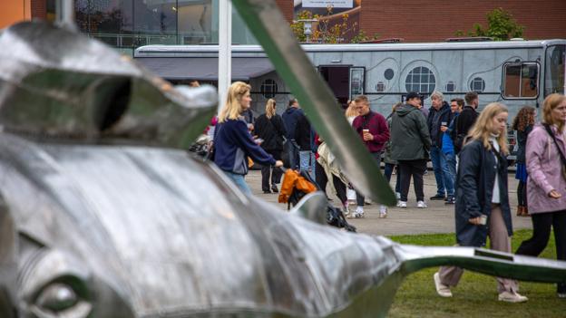 KORMA og Musikkens Hus sendte sidste år en koncertbud afsted til SPOT Festival, hvori folk kunne opleve intimkoncerter med Nordjyske kunstnere. <i>Simon Bendix Borregaard</i>