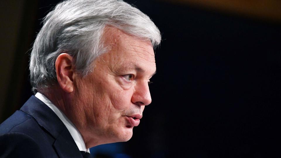 EU-kommissær for retlige anliggender, Didier Reynders, ser ingen tegn på, at Ungarn og Polen er ved at ændre på de overtrædelser af EU's principper for retsstaten, som i yderste konsekvens kan koste adgangen til midler fra EU. <i>John Thys/Ritzau Scanpix</i>