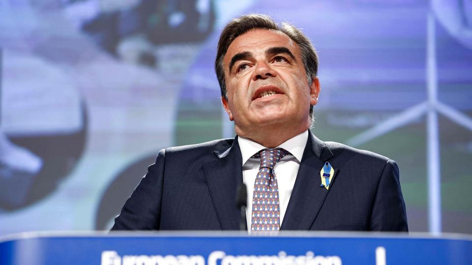EU-Kommissionen foreslår at ensartet EU-borgernes sundhedsdata, så de selv kan tilgå den over hele EU. Det vil samtidig åbne for at forskere og virksomheder kan søge i dataen, men det skal ske på anonym og sikker vis, siger EU-Kommissionens vicepræsident, Margaritis Schinas (Arkivfoto). <i>Kenzo Tribouillard/Ritzau Scanpix</i>