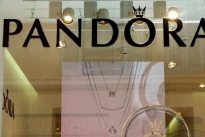 Pandora sælger rekordmange smykker i første kvartal