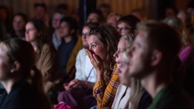 Juryen og publikum uddeler i alt ni priser i løbet af prisfesten lørdag aften. <i>Foto: Cecilia Samsson</i>
