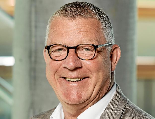 Teaterdirektør Lars Sennels glæder sig til næste sæsons program. <i>Foto: Tao Lytzen</i>