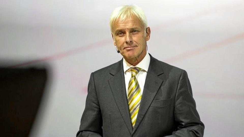 VW’s topchef Matthias Müller skal formentlig på et intensivt sprogkursus, når koncernen ruller engelsk ud som fælles sprog for de 600.000 medarbejdere.
Foto: Emmanuel Dunand /Scanpix