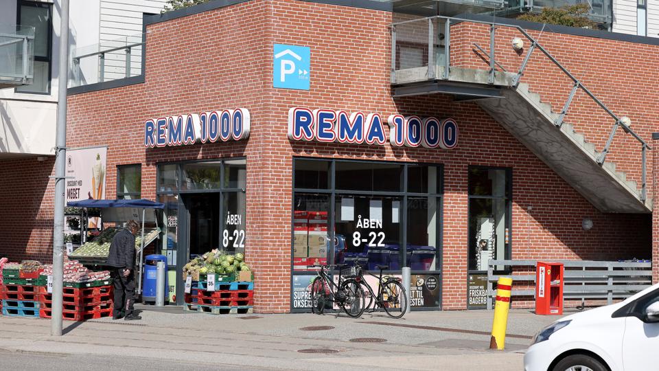 Rema 1000 på Østerbro i Aalborg har fået anmærkninger ved tre ud af de fire seneste kontrolbesøg. De to seneste er begge endt med sure smileyer. <i>Foto: Bente Poder</i>