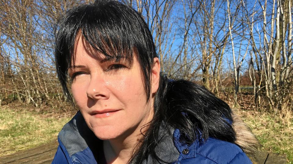 Bettina Skjødt Ouassou er lykkelig over, at hun nu får sin 11-årige dreng hjem til Tårs.