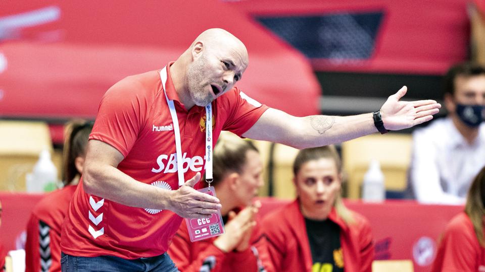 Kim Rasmussen ses her under sin tid som landstræner for Montenegro. <i>Henning Bagger/Ritzau Scanpix</i>