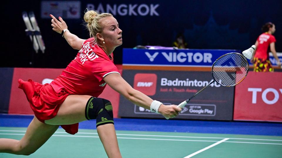 Mia Blichfeldt havde det svært og tabte i to sæt i sin kamp mod Ratchanok Intanon fra Thailand. <i>Lillian Suwanrumpha/Ritzau Scanpix</i>