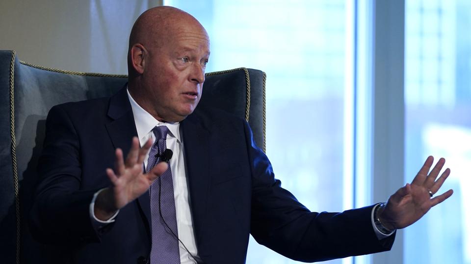 Walt Disneys topchef, Bob Chapek, fastholder målsætning om, at streamingtjenesten Disney+ skal have mindst 230 millioner betalende kunder inden oktober 2024. I det seneste kvartal fik Disney+ 7,9 millioner nye kunder. (Arkivfoto) <i>Charles Krupa/Ritzau Scanpix</i>
