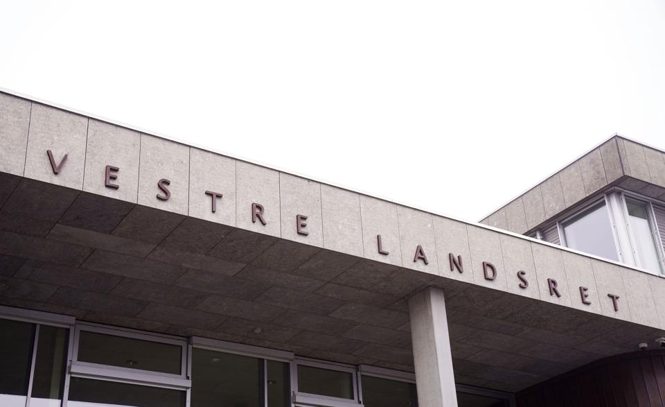 En kvindelig betjent idømmes dagbøder for at sjuske med sit tjenestevåben. Det har Vestre Landsret stadfæstet. (Arkivfoto) <i>Bo Amstrup/Ritzau Scanpix</i>