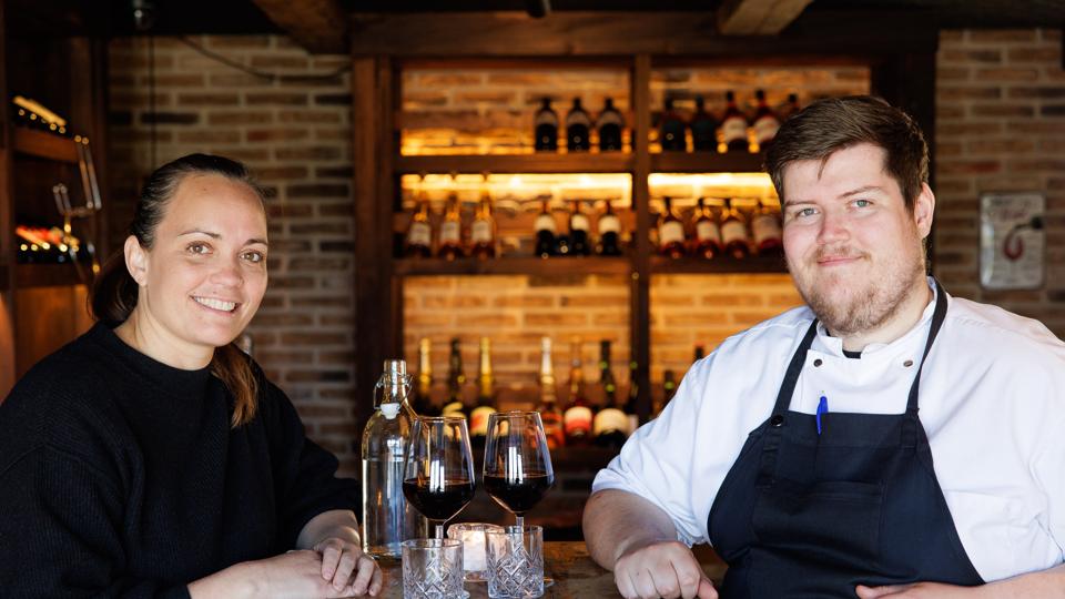 Juliette Bistro og Vinbar ejes af kompagnonerne Juliette Itchner og Mads Christian Thodsen - hun kommer fra Fransk Polynesien, han kommer fra Hanstholm. <i>Foto: Bo Lehm</i>