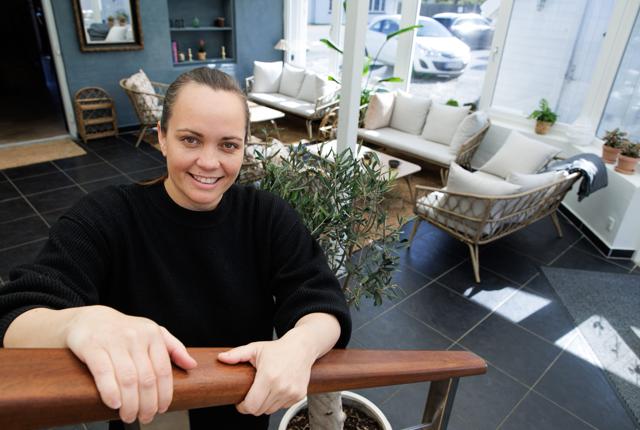 Juliette Bistro & Vinbar, drevet af Juliette Itchner, slog dørene op i surferbyen i april 2022 - og trods søsterrestauranten i Aarhus er gået konkurs, fortsætter driften i det nordjyske ufortrødent