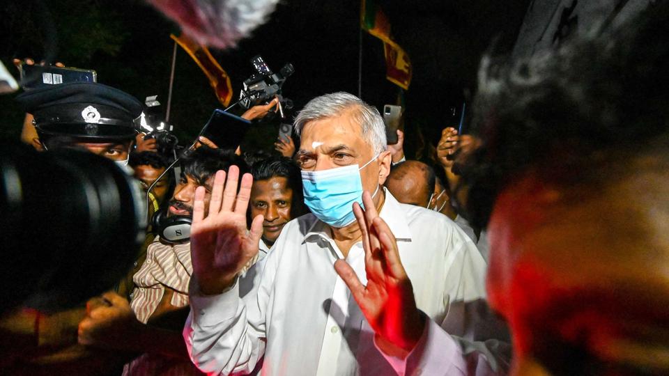 Ranil Wickremesinghe blev torsdag taget i ed som premierminister i Sri Lanka. Det er sjette gang, han indtager posten. <i>Ishara S. Kodikara/Ritzau Scanpix</i>