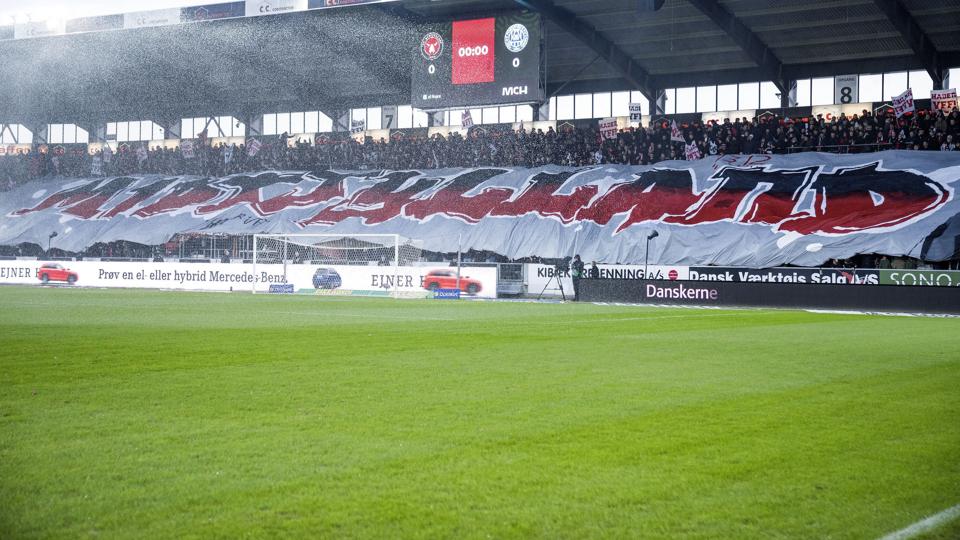 FC Midtjyllands fans kan komme til at stå på fremmed tribune til hjemmekampe, mens VM i ridning løber af stablen på MCH Arena. <i>Bo Amstrup/Ritzau Scanpix</i>