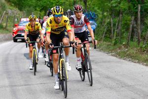 Hollandsk samarbejde sikrer Jumbo-Visma etapesejr i Giroen