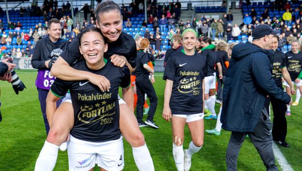 Spillerne er vant til at fejre triumfer i Fortuna Hjørring, men der var nu alligevel kæmpe jubel, da sejren var i hus. <i>Foto: Torben Hansen</i>