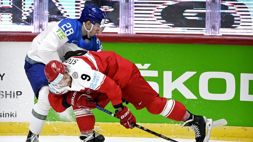 Frederik Storm bidrog til den danske storsejr over Kasakhstan med et imponerende solomål. <i>Lehtikuva/Reuters</i>