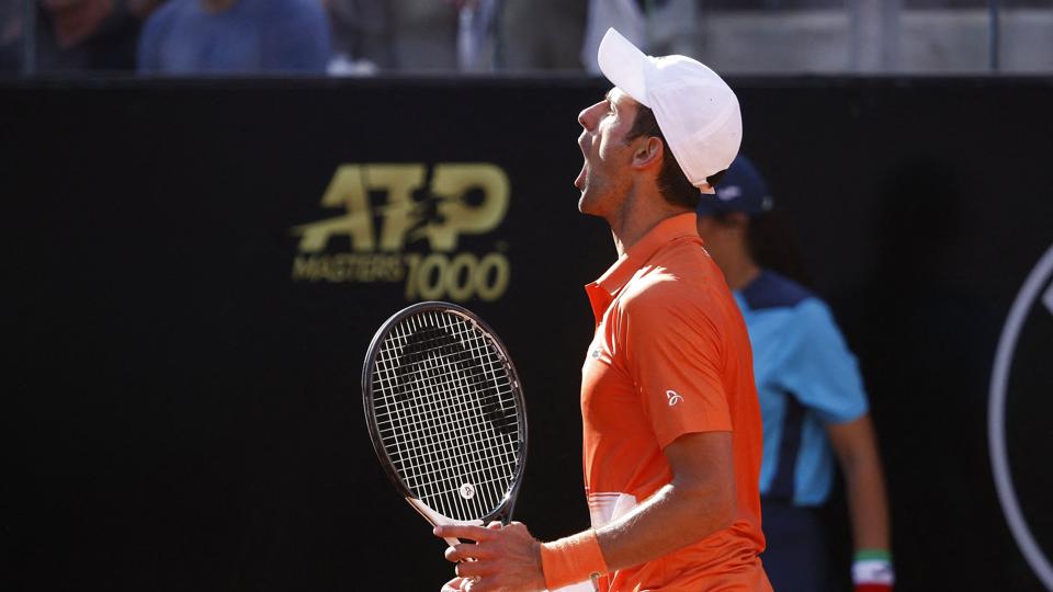 Novak Djokovic viser storform, inden French Open starter om godt en uge. <i>Guglielmo Mangiapane/Reuters</i>