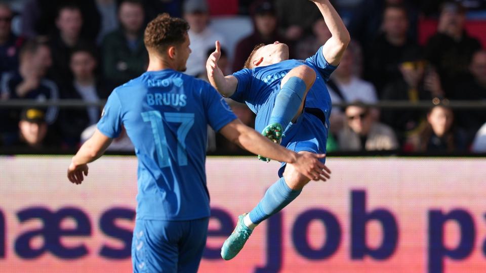 Mathias Kvistgaarden fejrer sit mål til 3-0. Sejren sendte Brøndby tættere på fjerdepladsen og bronzemedaljerne til Silkeborg IF. <i>Henning Bagger/Ritzau Scanpix</i>