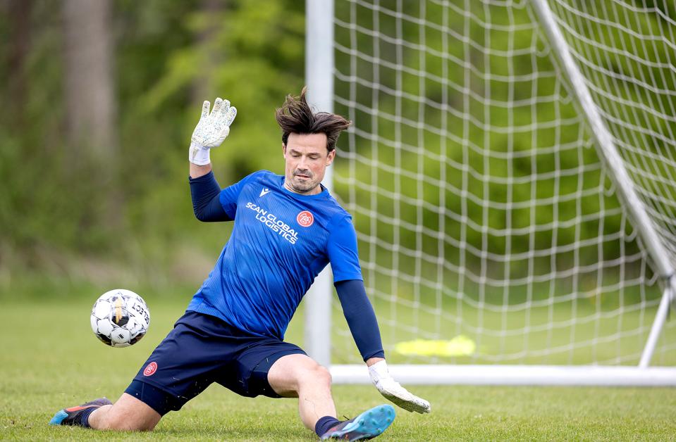 Målmandsvikaren Kevin Stuhr Ellegaard trænede mandag for første gang i superligaklubben AaB. <i>Foto: Lars Pauli</i>