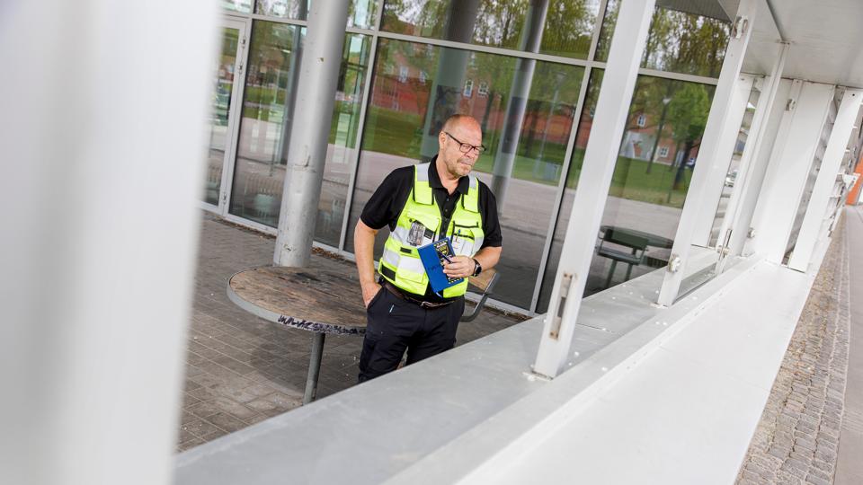 Mandag aften 16. maj blev der begået omfattende hærværk på Hobro Busterminal med adskillige knuste ruder. <i>Arkivfoto: Torben Hansen</i>