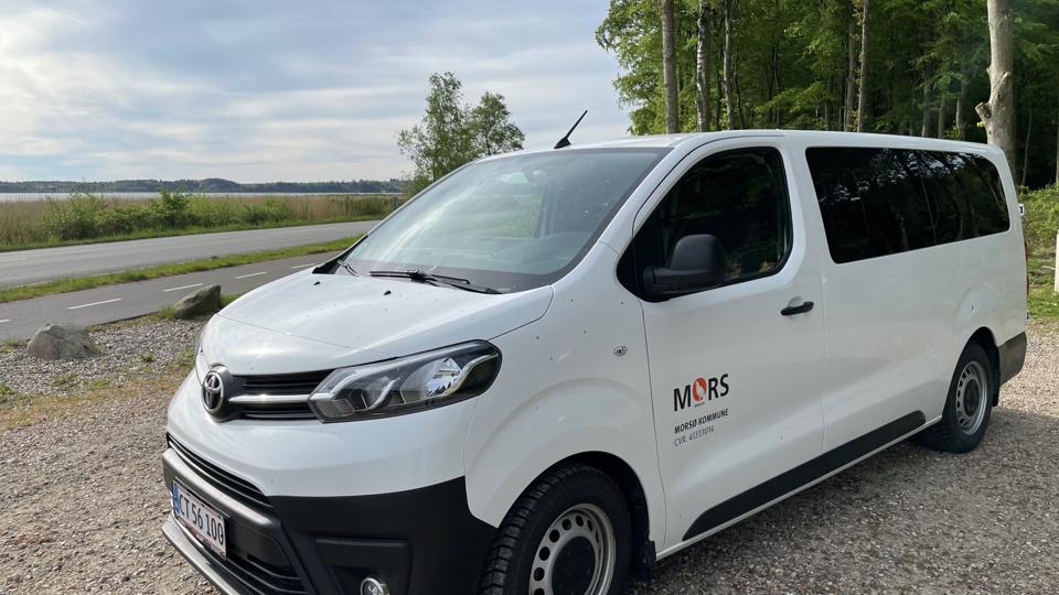 Denne minibus kører ud til fem landsbyer på Mors næste tirsdag. <i>Foto: Morsø Kommune</i>