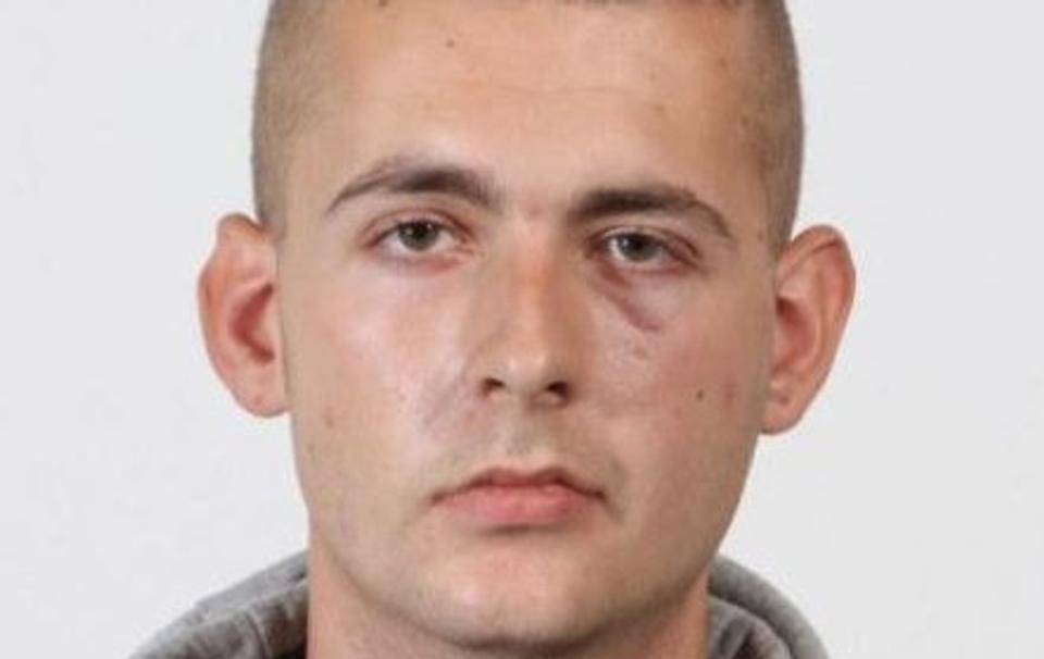 Politiet efterlyser 28-årige Jim Tolborg for drabsforsøg, der skal være begået i Københavns Sydhavn den 6. maj. (Foto: Københavns Politi) <i>Free</i>