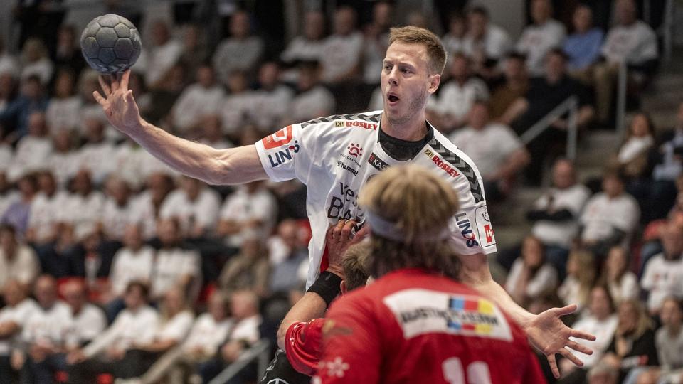 Nikolaj Markussens skudarm var et af TTH Holstebros farligste våben i nedrykningsplayoffkampen mod HØJ. (Arkivfoto) <i>Morten Stricker/Ritzau Scanpix</i>