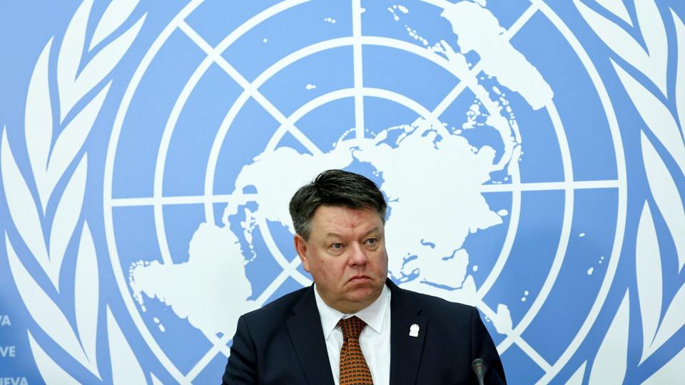 Det er bare et "spørgsmål om tid", før verden igen slår varmerekord. Det advarer generalsekretær for WMO Petteri Taalas om. <i>Denis Balibouse/Reuters</i>