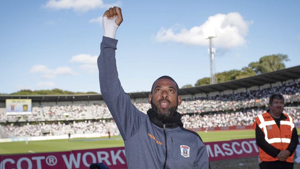 David Nielsen har haft stor appel blandt AGF's fans. Især når det er gået godt på fodboldbanen. I de seneste kampe har forholdet været køligere, men klubbens officielle fanklub har masser af rosende ord til den afgående cheftræner. (Arkivfoto). <i>Bo Amstrup/Ritzau Scanpix</i>