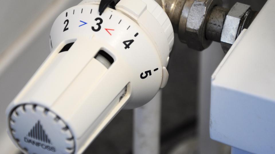 Der er gået international politik i radiatoren og den varme, der strømmer igennem den. <i>Foto: Morsø Kommune</i>