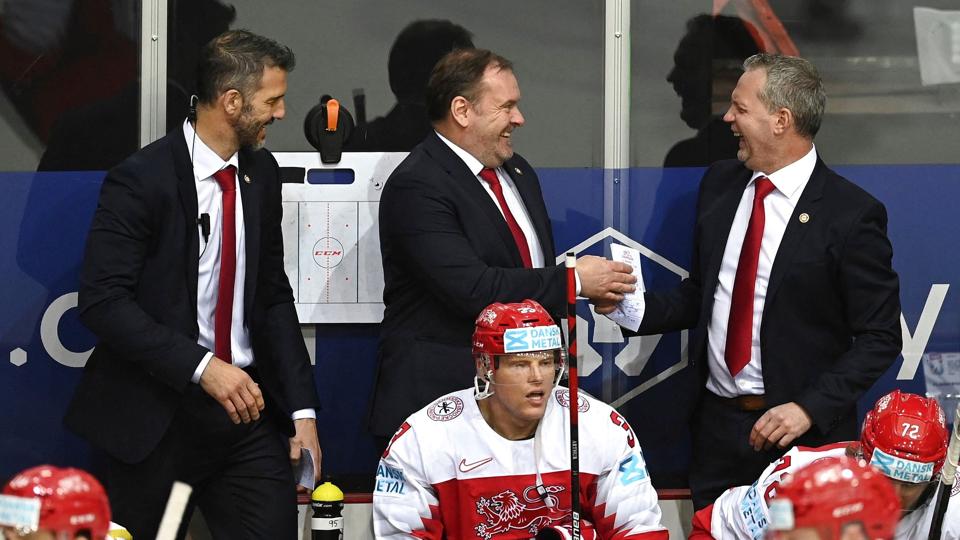 Jens Nielsen, til højre, vil se mere trafik foran modstandernes mål ved VM. (Arkivfoto). <i>Gints Ivuskans/Ritzau Scanpix</i>