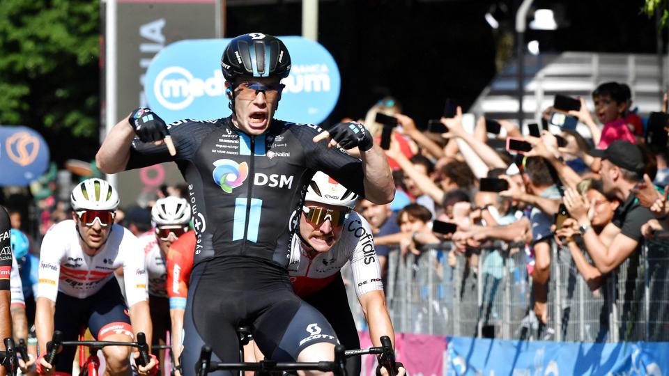Alberto Dainese skød en imponerende fart i finalen på 11. etape. <i>Jennifer Lorenzini/Reuters</i>