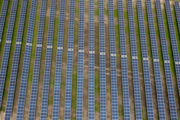 Hvis det står til projektmagerne så kommer der til at stå to nye solcelleparker i Tylstrup og Brøndum. <i>Foto: Lars Pauli</i>