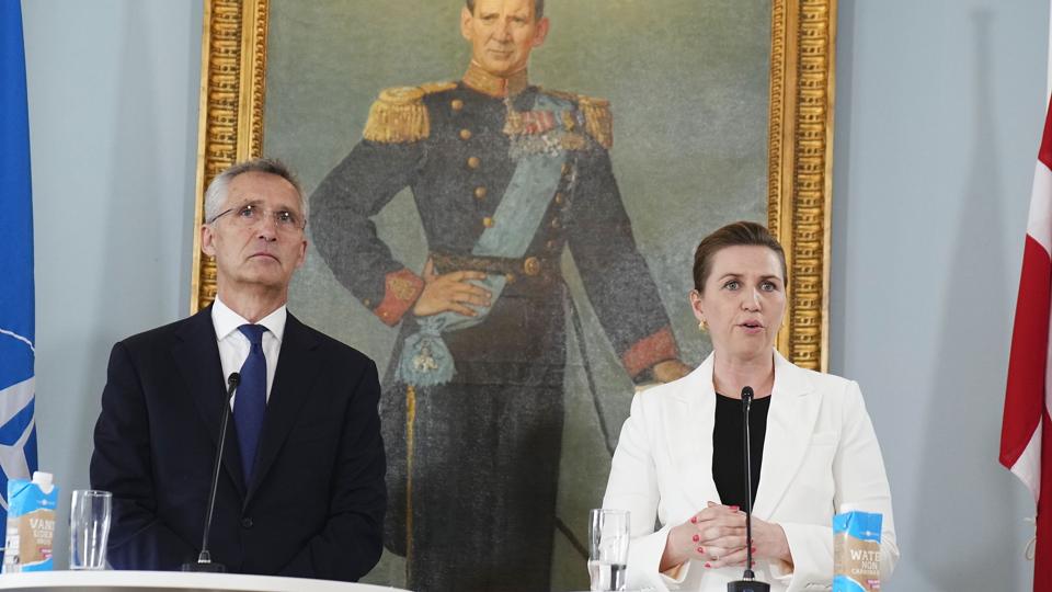 Nato-generalsekretær Jens Stoltenberg og statsminister Mette Frederiksen (S) holder pressemøde i København. <i>Martin Sylvest/Ritzau Scanpix</i>