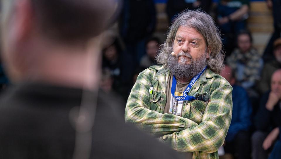 En gammel ven af Naturmødet - Anders Lund Madsen var også på plads i Thunderdome, da Naturmødet 2022 blev åbnet torsdag eftermiddag. <i>Foto: Kim Dahl Hansen</i>