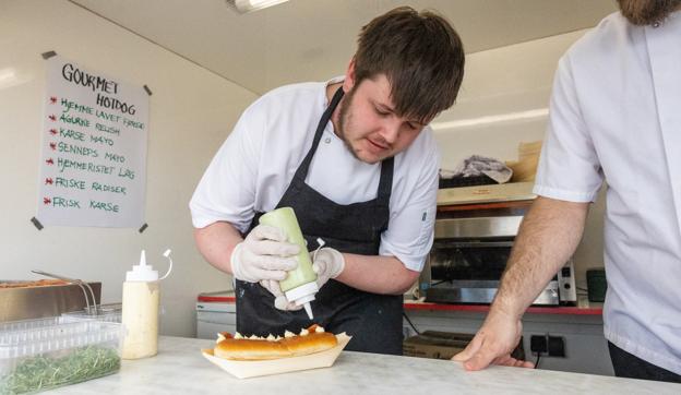 Så er der gourmet-hotdog ... <i>Foto: Kim Dahl Hansen</i>