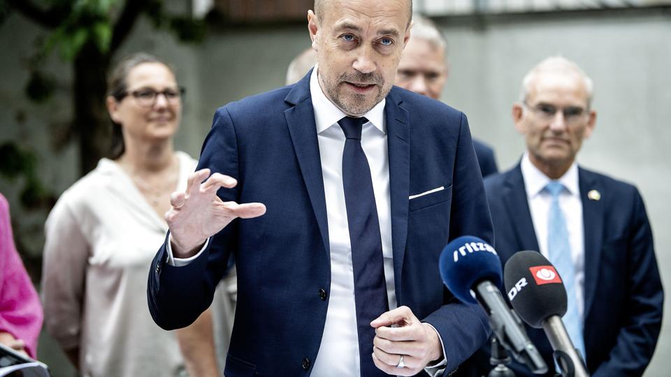 Sundhedsminister Magnus Heunicke (S) præsenterede fredag sammen med aftalepartierne en ny sundhedsaftale. Der er blandt andet planer om at oprette op til 25 nærhospitaler. <i>Nils Meilvang/Ritzau Scanpix</i>